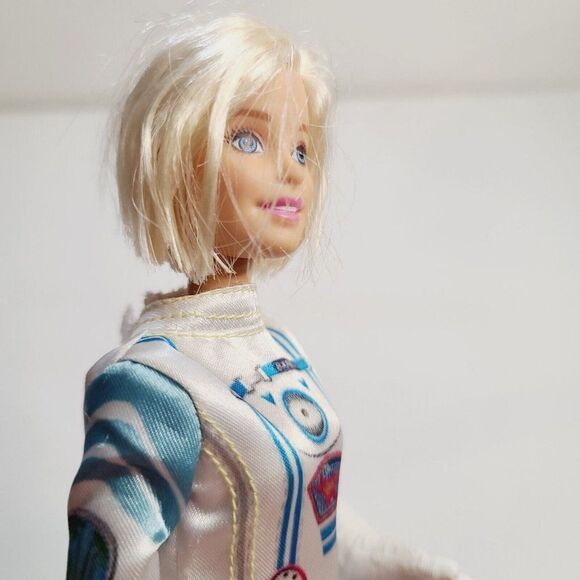 2015 MATTEL Barbie Career 60th Anniversary Astronault Doll Moon Boots - Picture 8 of 12